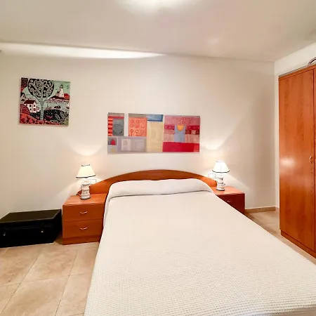 Lets Holidays Centric With Pool In Tossa 2 * توسا ذي مار